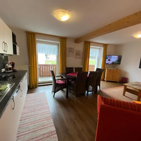 Apartment Haus Waldheim Und Dependance Scharnitz