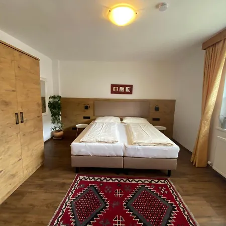 Haus Waldheim Und Dependance *