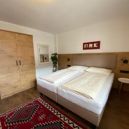 דירה Haus Waldheim Und Dependance שארניץ