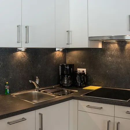 Haus Waldheim Und Dependance שארניץ