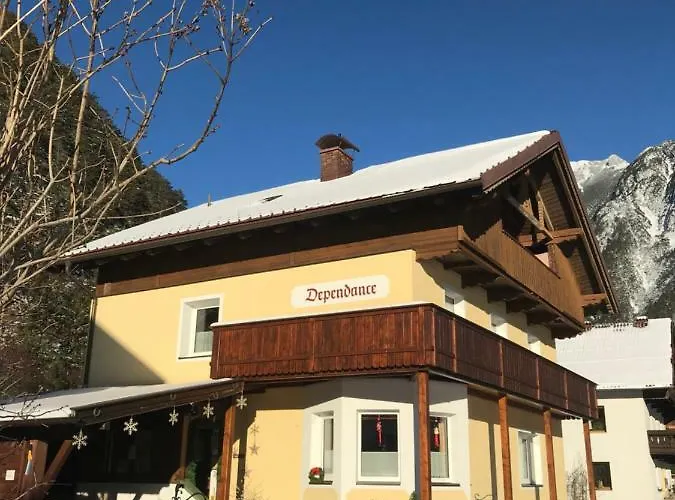 Haus Waldheim Und Dependance * Scharnitz