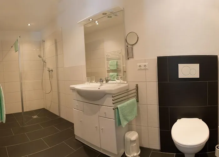 Haus Waldheim Und Dependance شارنيتز