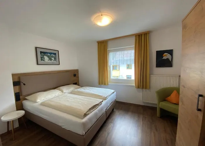 شقة Haus Waldheim Und Dependance *