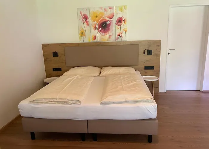 شقة Haus Waldheim Und Dependance *