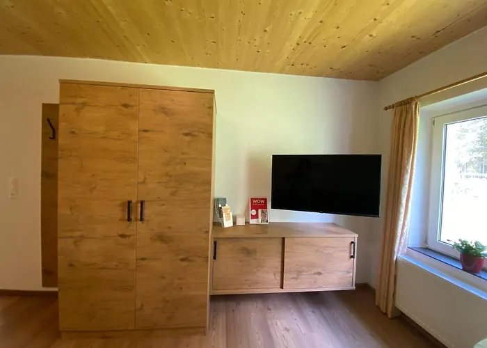 شقة Haus Waldheim Und Dependance *